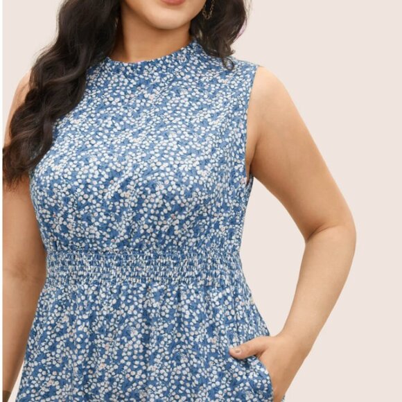 LAST CHANCE - Floral Ditsy Floral Mock Neck Jumpsuit with Pockets - Picture 3 of 8